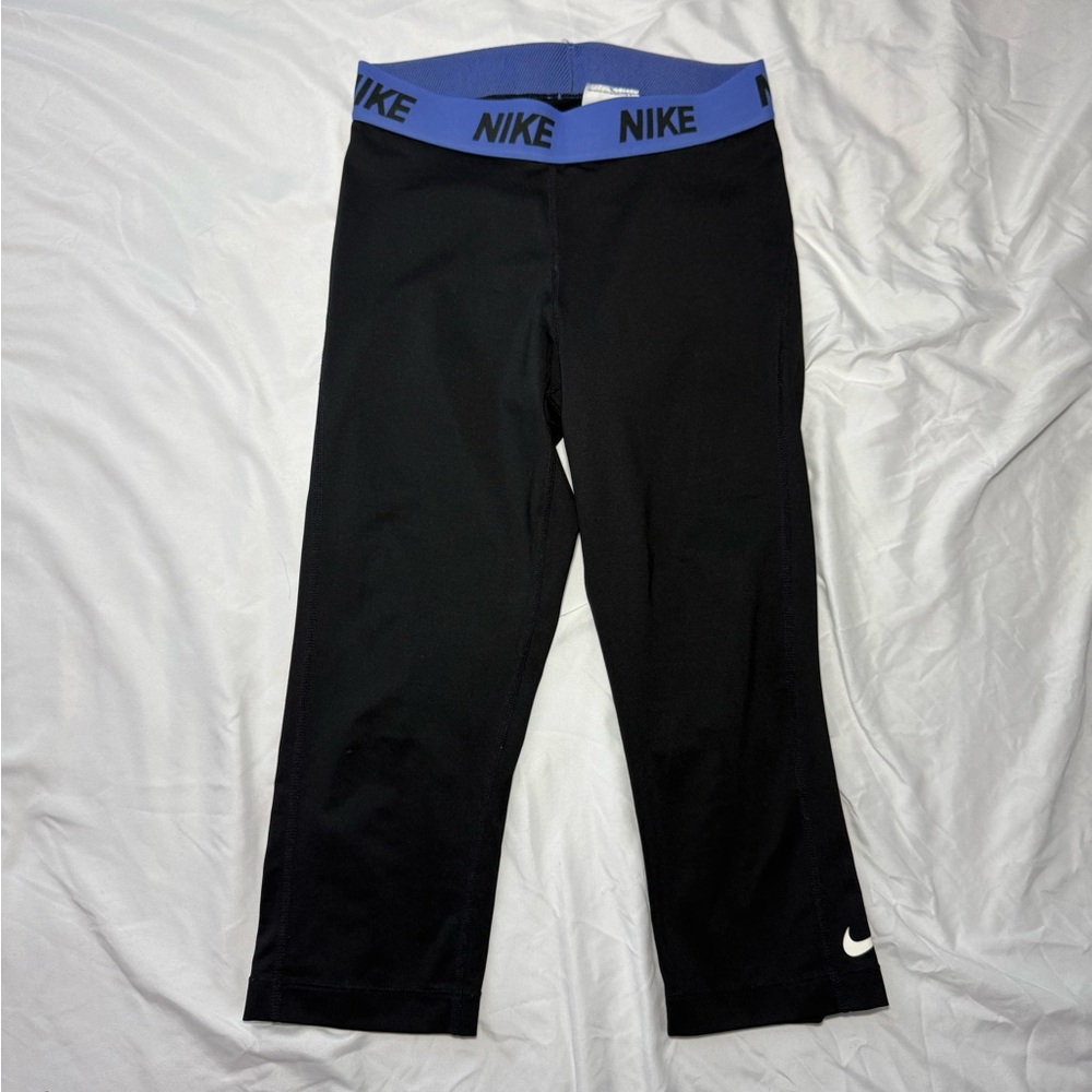 💜Nike Black Capri Leggings with Blue logo waistband